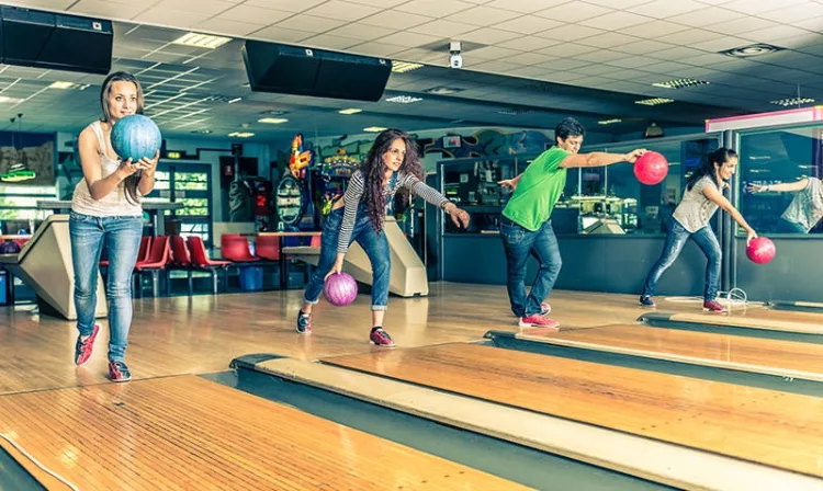 What You Should Know Before Going Bowling The First Time