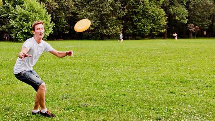 Ultimate Frisbee: How to Play and Win Every Time