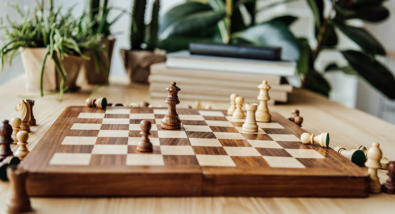 Find The Perfect Chess Set For Your Skill Level (Sets Under $50 – $300)