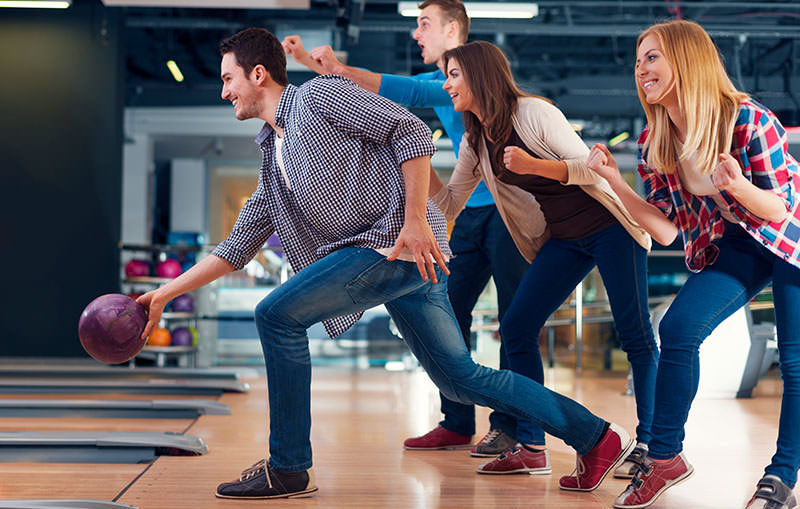 Choose The Best Bowling Ball Bags for Beginners