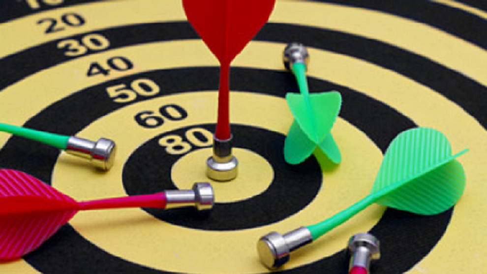 Magnetic Dartboard with 2 Darts A Safe Dart Board Game for Kids Chidren Magnetic Dartboard with 2 Darts A Safe Dart Board Game for Kids Chidren
